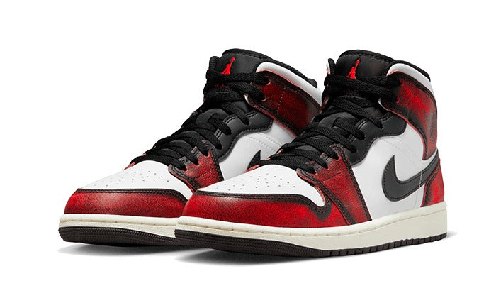 Air Jordan 1 Mid SE Wear-Away Chicago