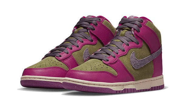 Dunk High Dynamic Berry